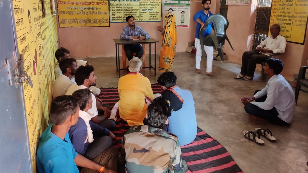 Chhatarpur: SDM listened to the problems of the villagers, revenue redressal camp will be held from next week