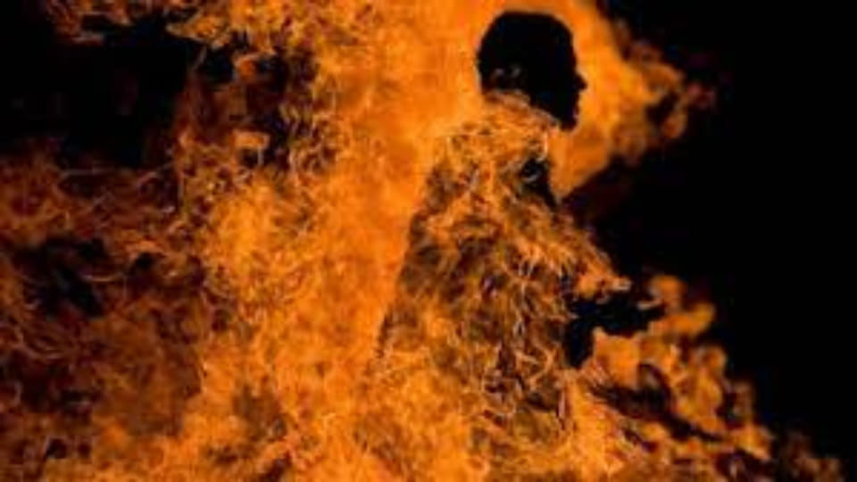 When wife refused to come along husband set himself on fire in nagaur