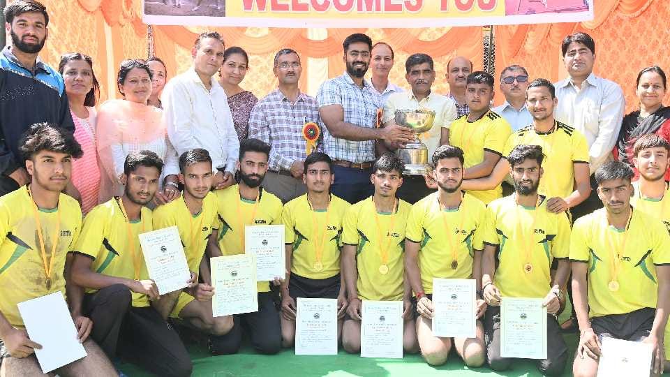 Inter College Kho-Kho Competition: Sundernagar defeated PG College Mandi to win the trophy