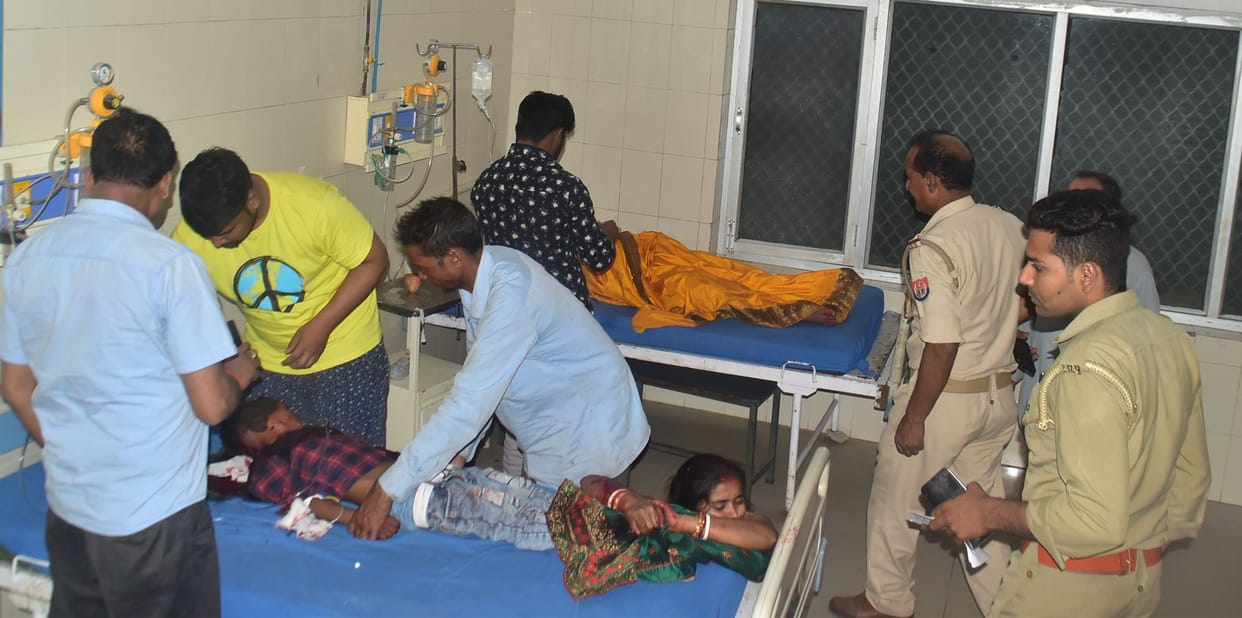 Wood laden tractor trolley collides with Bolero, one dead