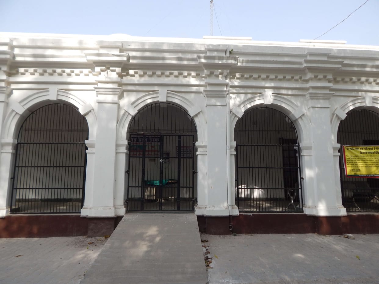 Employees protested by closing the collectorate office, submitted memorandum