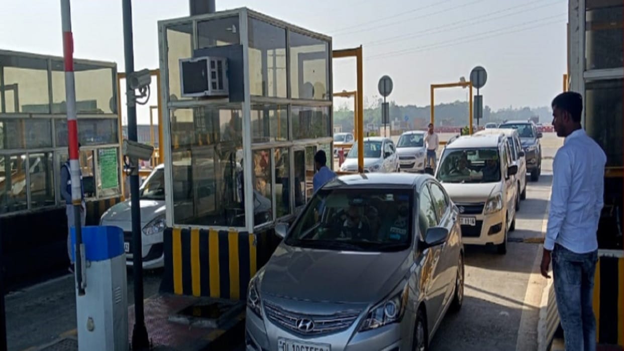 Meerut News: Toll officers have taken double charge from many peoples on Delhi-Meerut Expressway