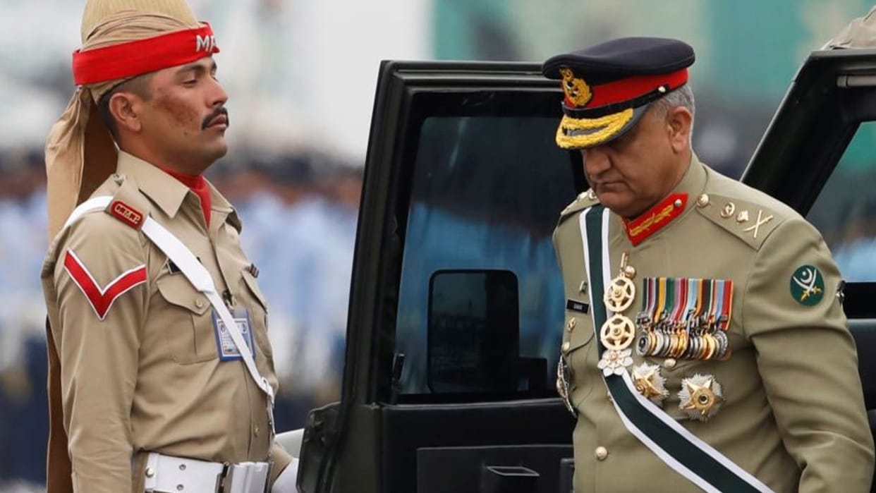 pakistan politics army chief general qamar javed bajwa directs military officials to away from politics