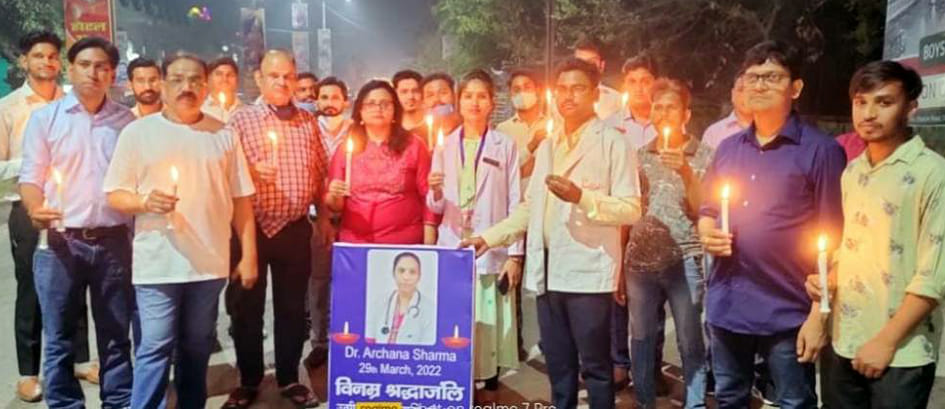 Tribute paid to Dr. Archana by taking out candle march