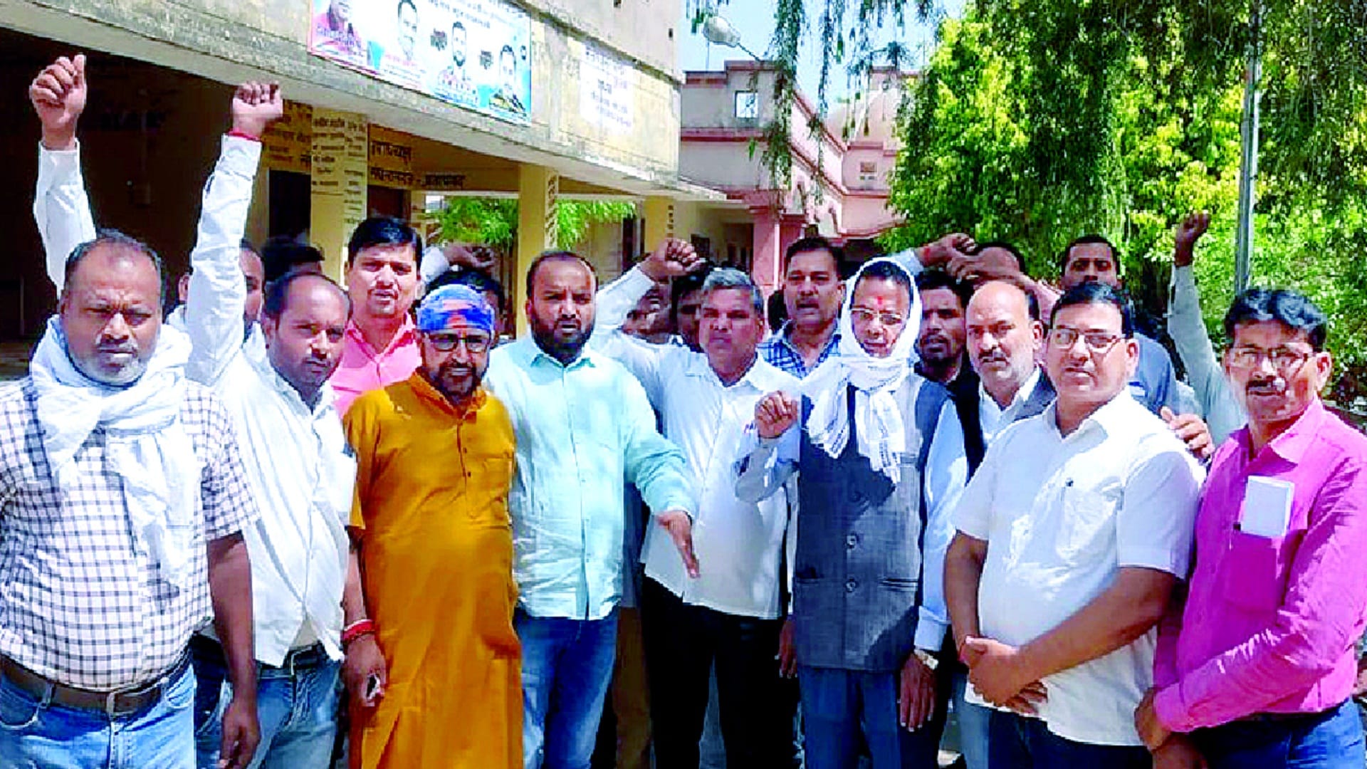 Tehsil employee death case: SDM Lalganj CM Yogi directs to suspend him