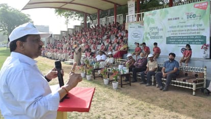 World Earth Day students made aware of environmental protection in agra