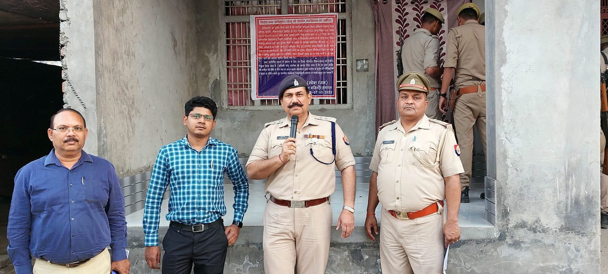 Hathras: Liquor mafia's property worth 16 lakh 78 thousand seized