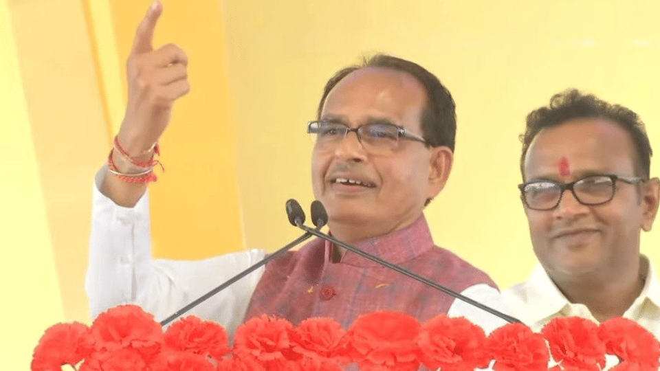 Pride Day of Makhan Nagar: Shivraj said - Makhan Lal Chaturvedi spread the fragrance of this earth to the whole world