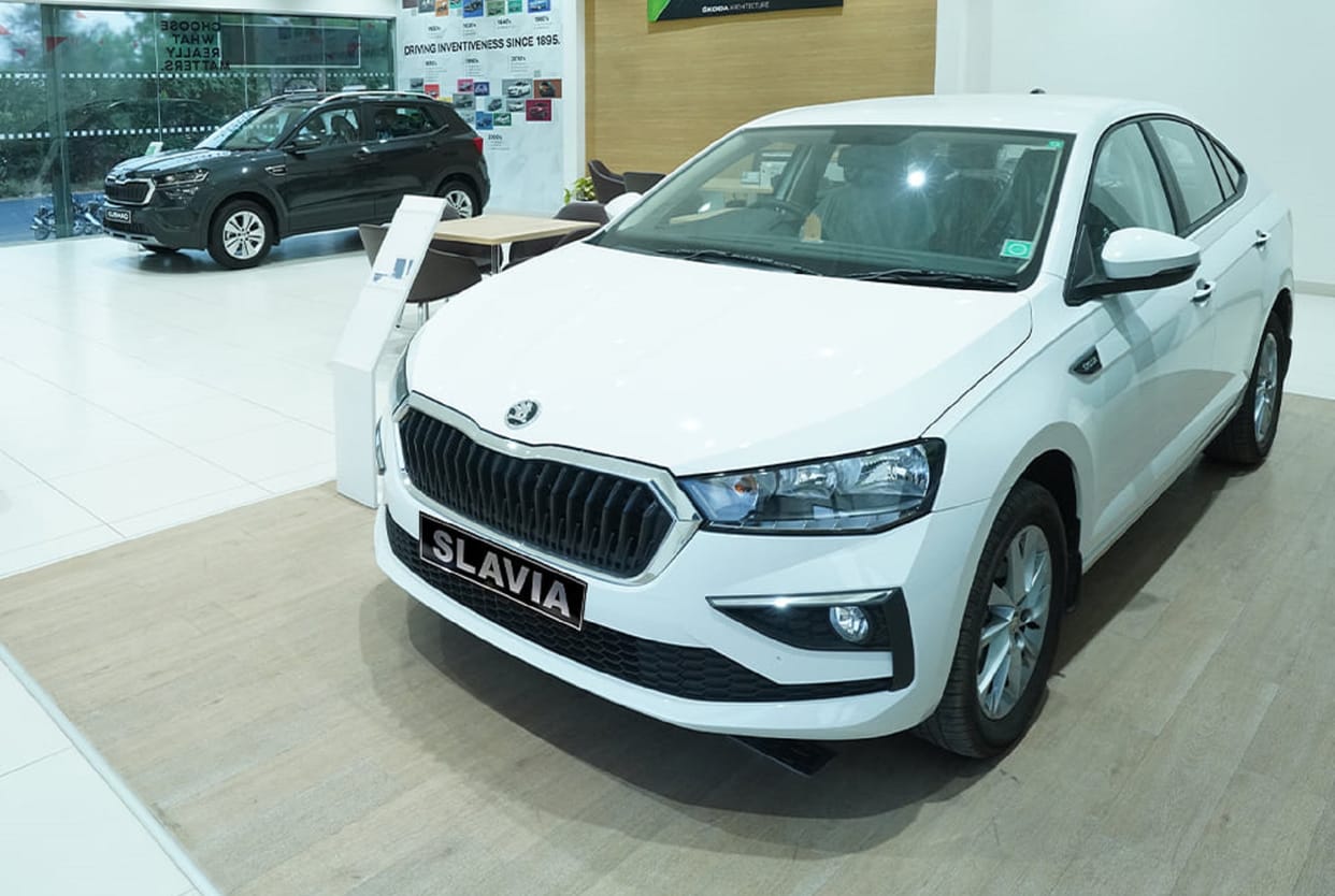 Skoda Slavia sedan helps record sales in 2022, secured 10000 bookings