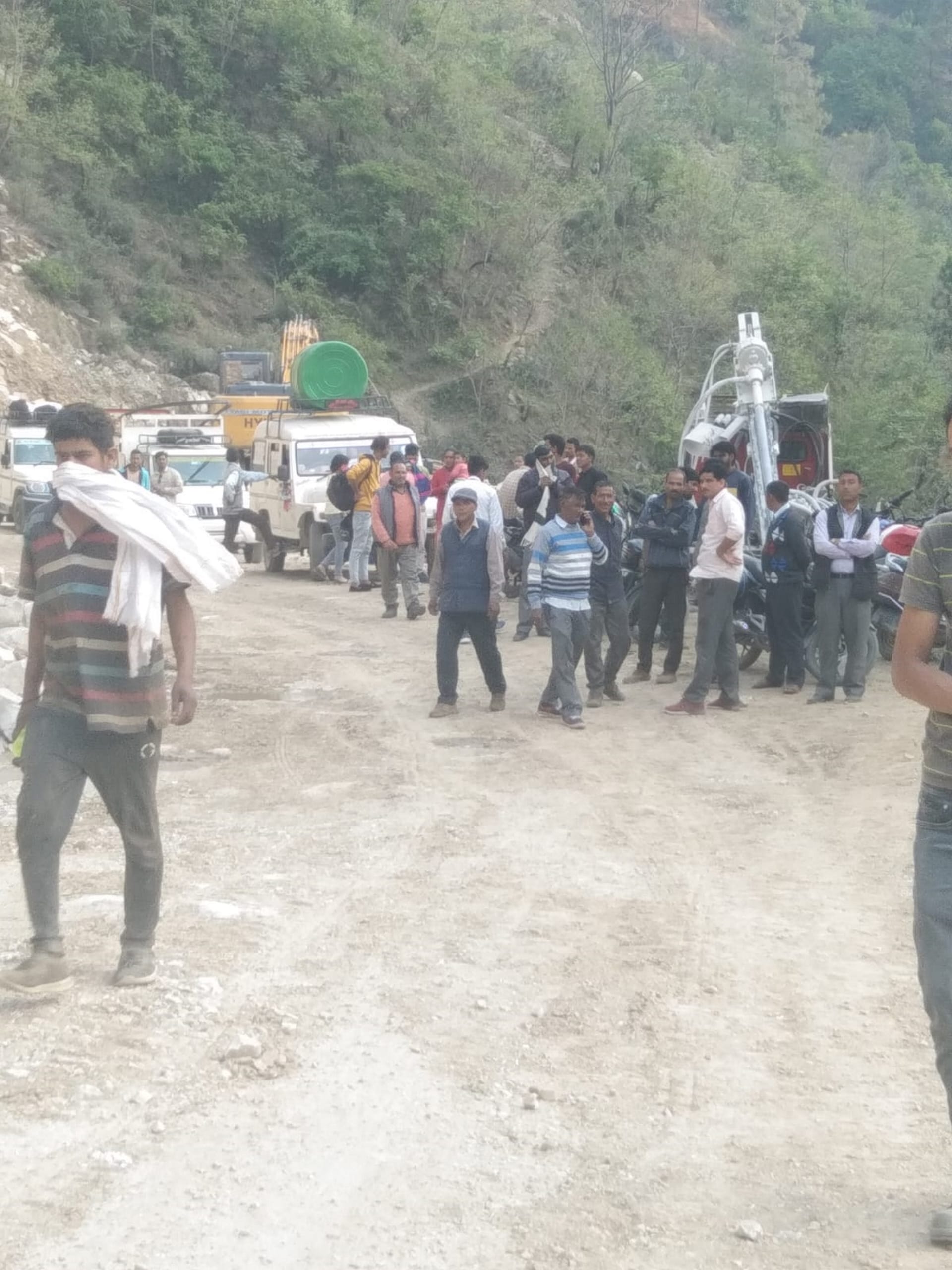 People are facing problems due to widening work on Yamunotri Highway