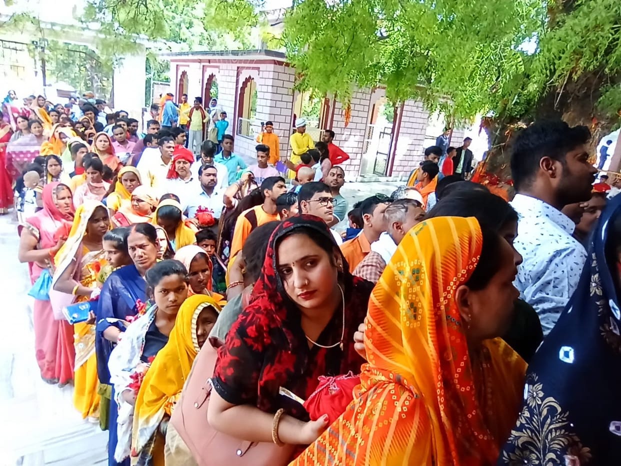 Maa Chandraghanta's darshan-worship was in full swing