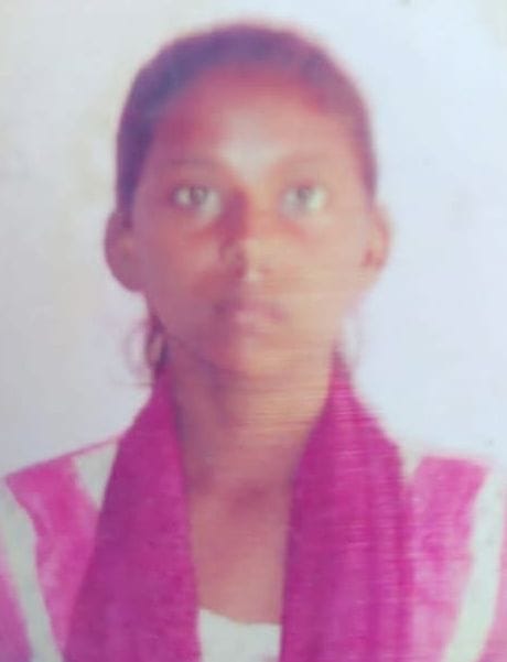 hardoi news,After killing the girl student, the dead body was thrown on the bank of the pond.