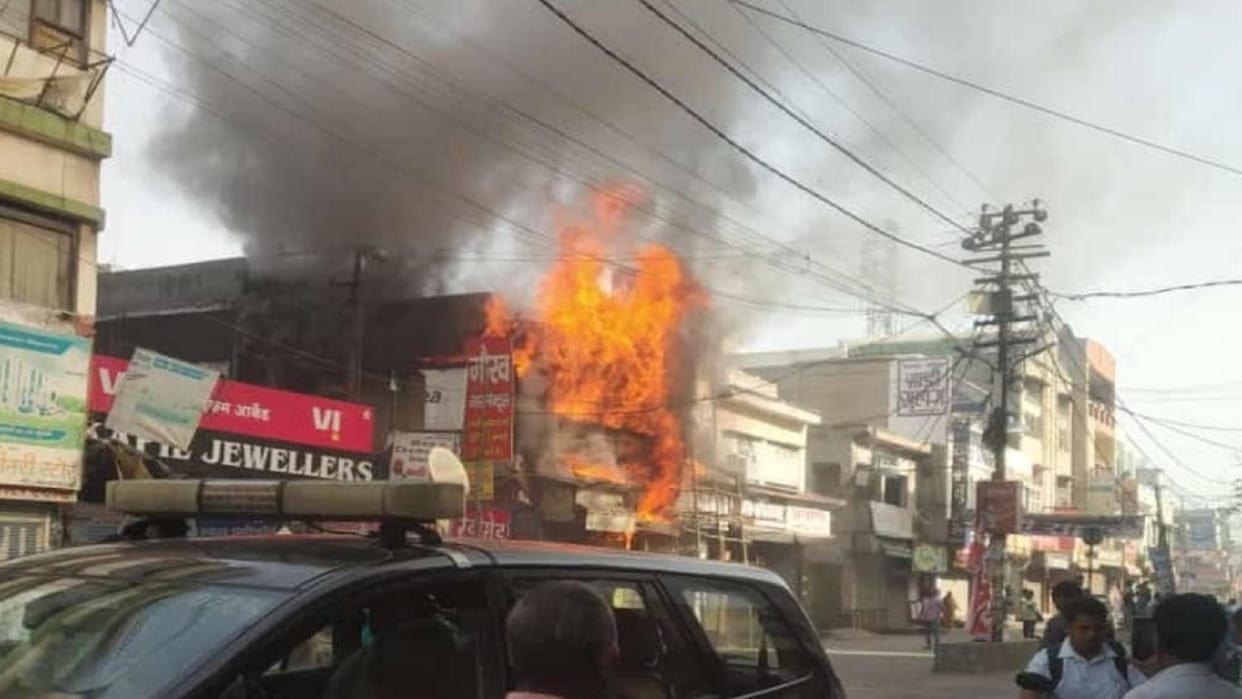 Fire breaks out in three shops of Vikram Market in Aligarh