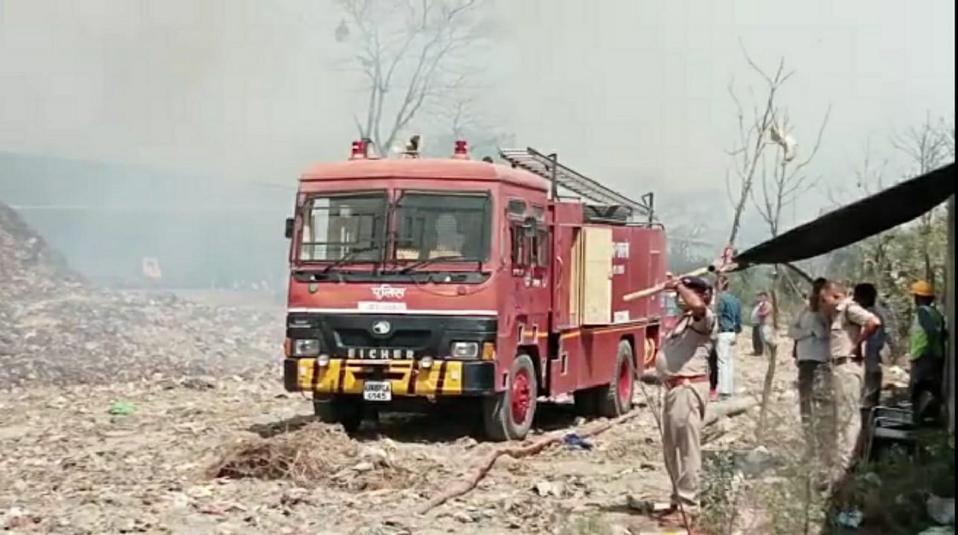 Massive fire at garbage disposal center  in Uttarakhand Vikasnagar Selakui