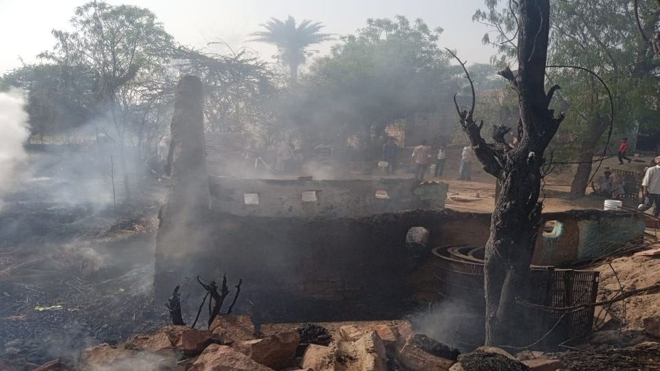 Fire broke out in two houses in Shahpur village of Jagner block in Agra