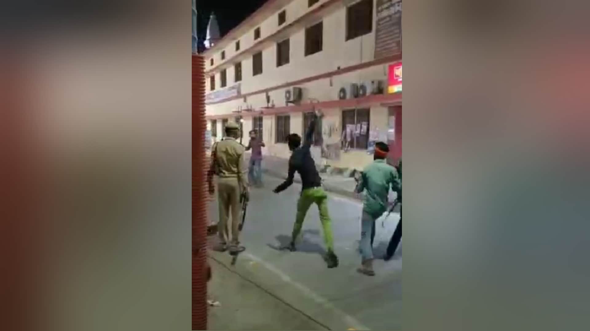 Gorakhnath Temple Attack Murtaza Raising Religious Slogans During The Attack On Constable