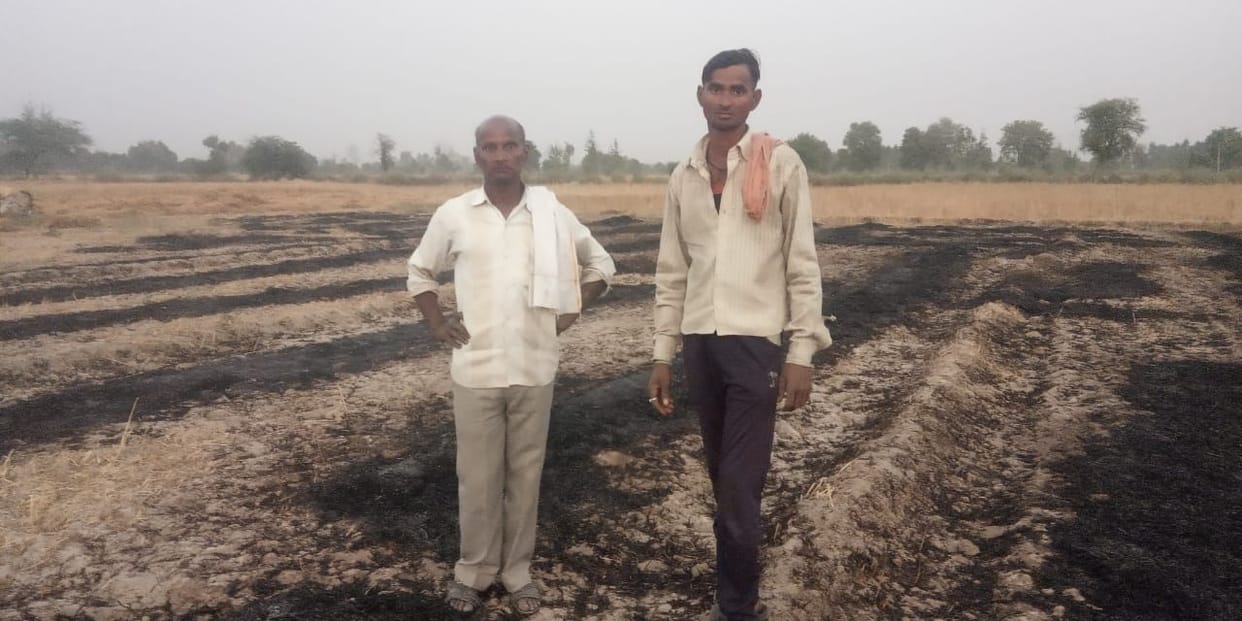 Hathras: Fire caused by spark of high tension wire, three bighas of crop ashes
