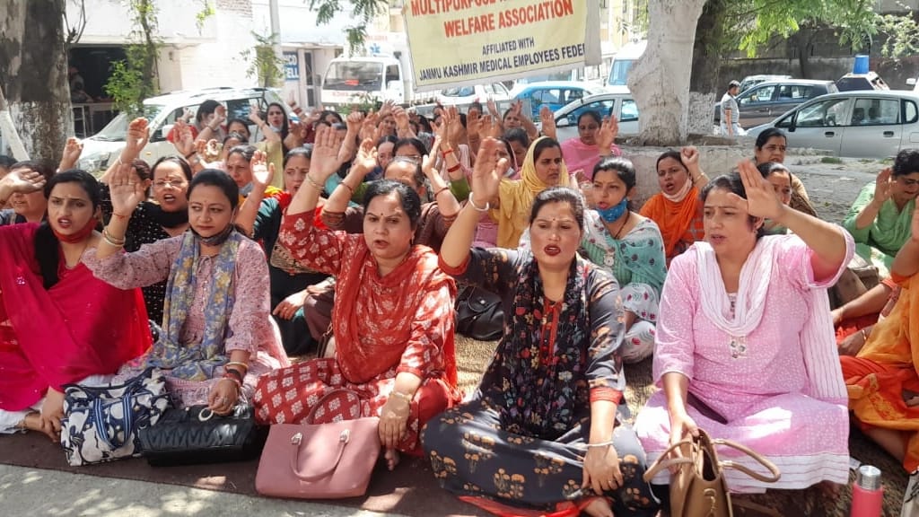 female multipurpose Health Workers stage protest in jammu demand to release salary of four month