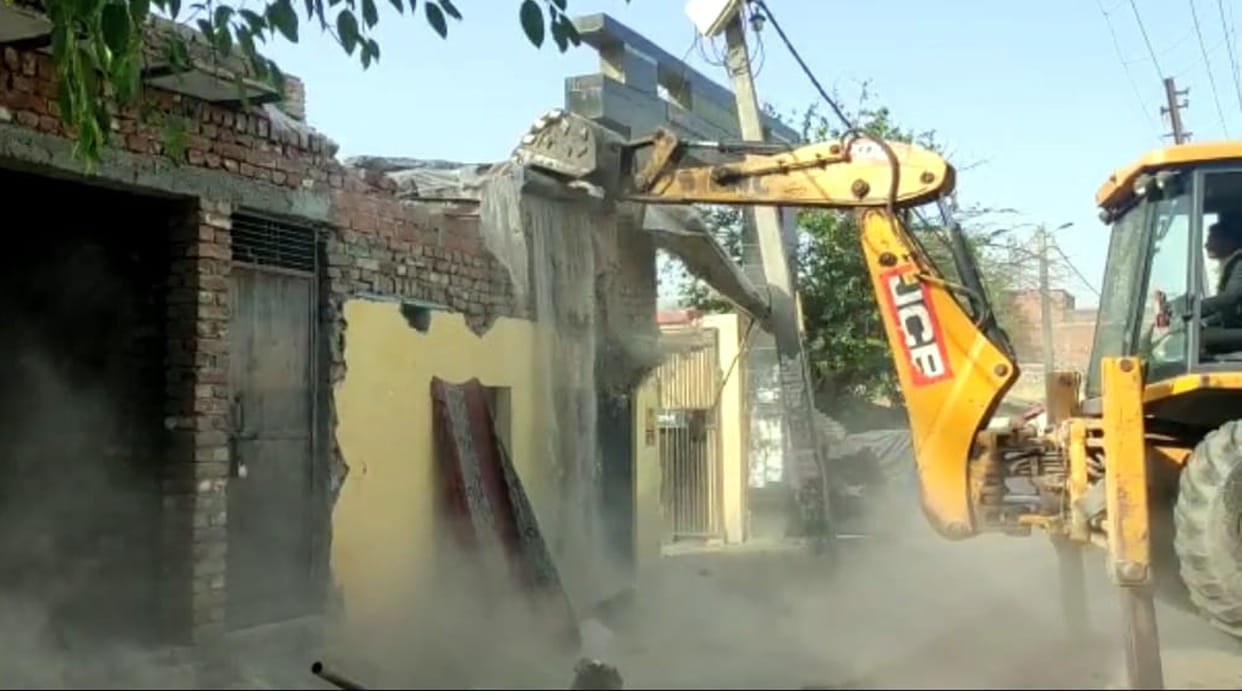 unauthorised contruction destroyed in sahawar