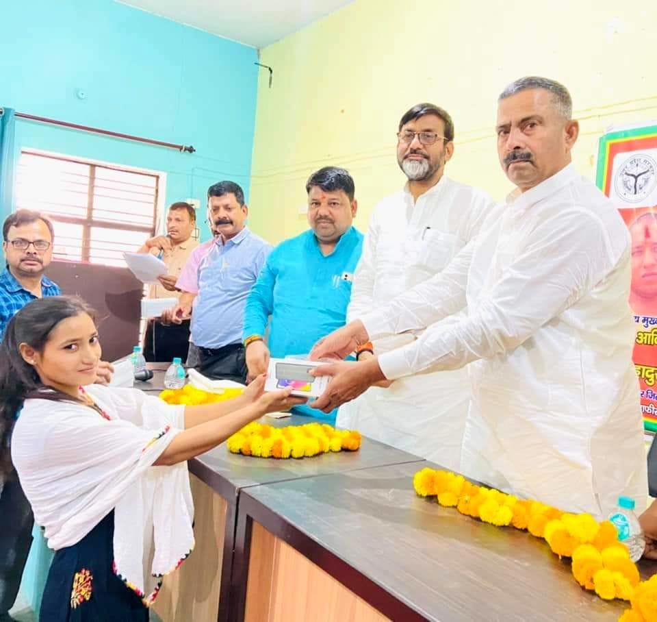 Government working to give new opportunities to students: MP