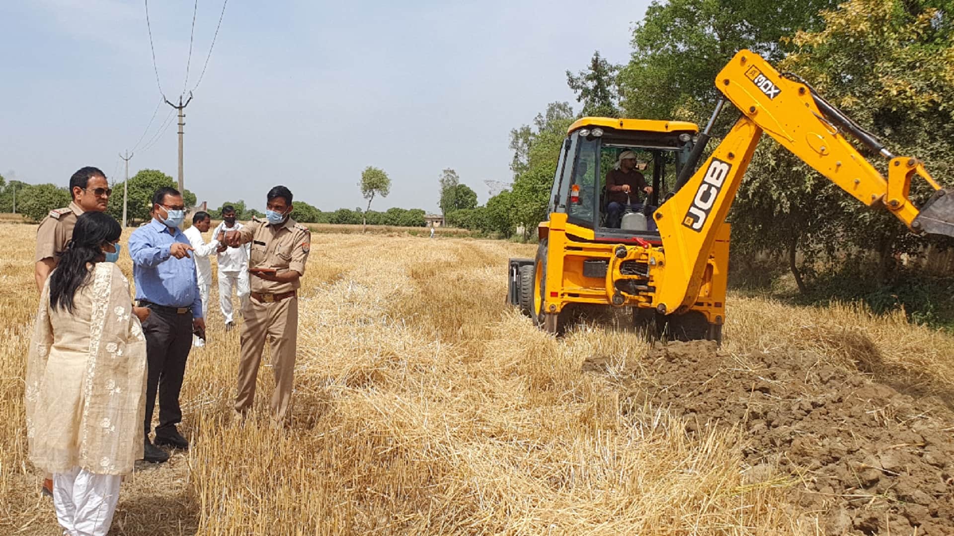 UP: Government land freed from possession of Chacha of MLA Nahid Hasan demolished by JCB