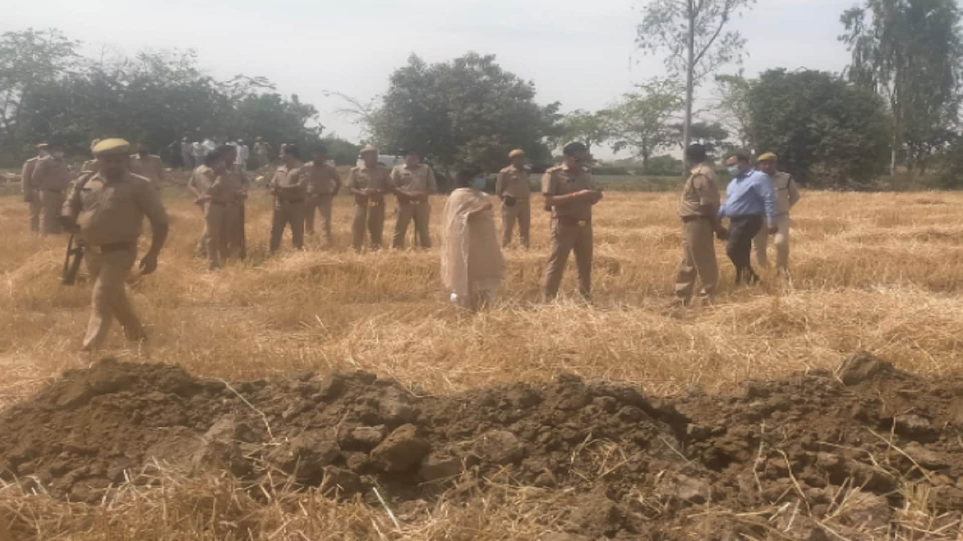 UP: Government land freed from possession of Chacha of MLA Nahid Hasan demolished by JCB