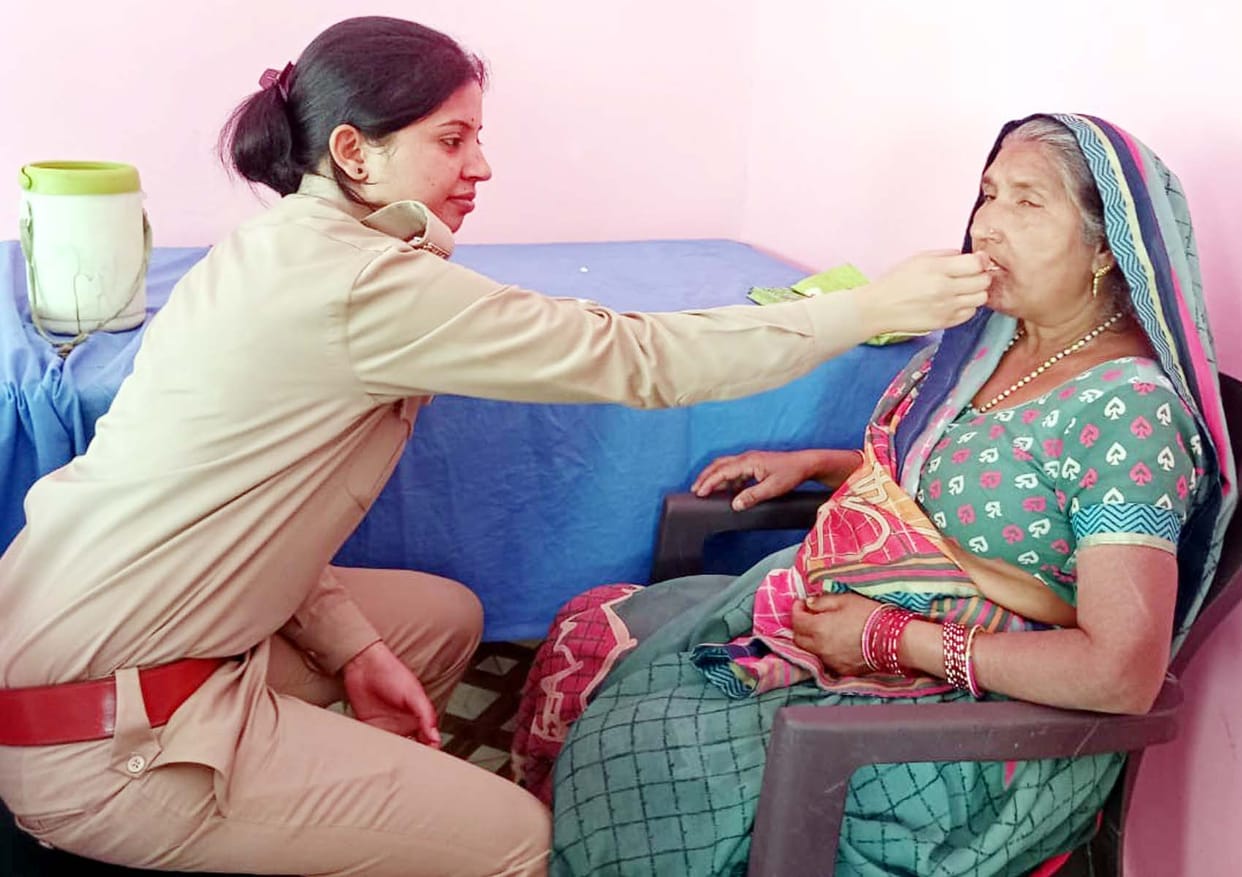 When the missing son did not return home, the hungry mother reached the police station