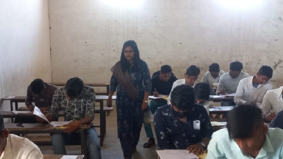 four munnabhai caught during up board exam in agra
