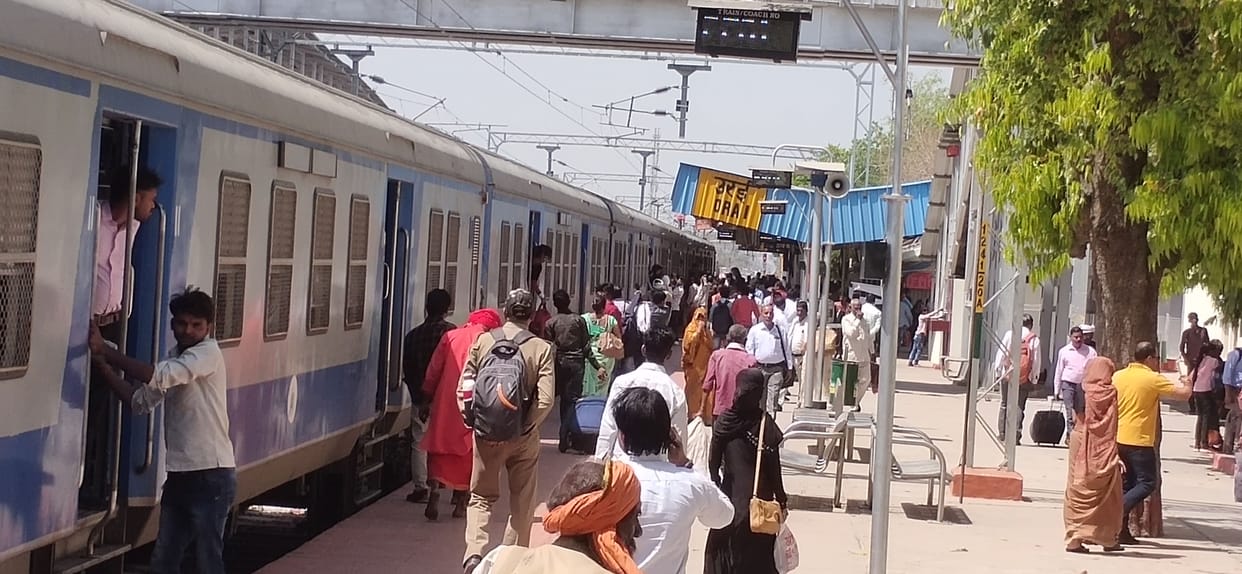 Trains arrived late by 3 to 13 hours, passengers upset