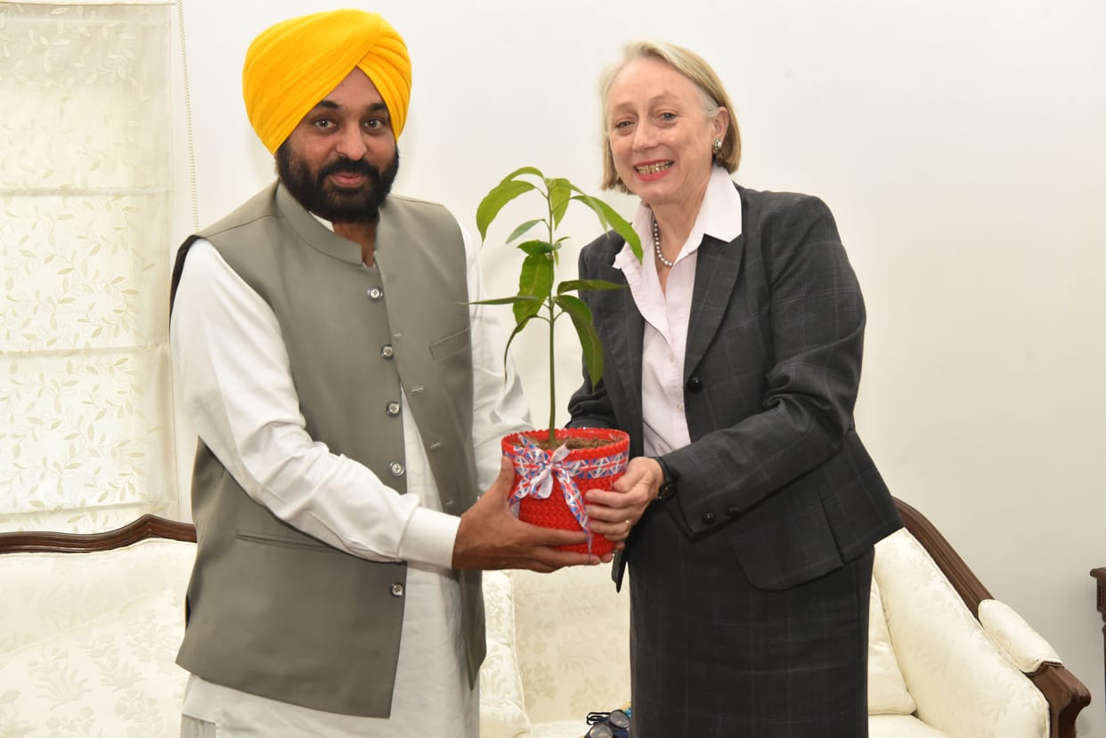 Demand to start airline between Chandigarh-London, UK's Deputy High Commissioner met Bhagwant Mann