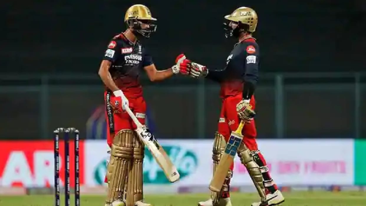 Dinesh Karthik and Shahbaz Ahmed breaks 11 year old record of Virat Kohli and cheteshwar pujara know complete record