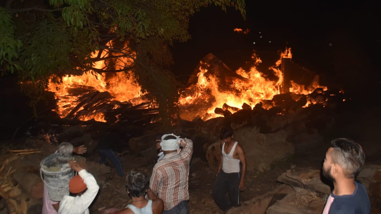 PIlibhit wood market catches fire goods worth rupees lakhs