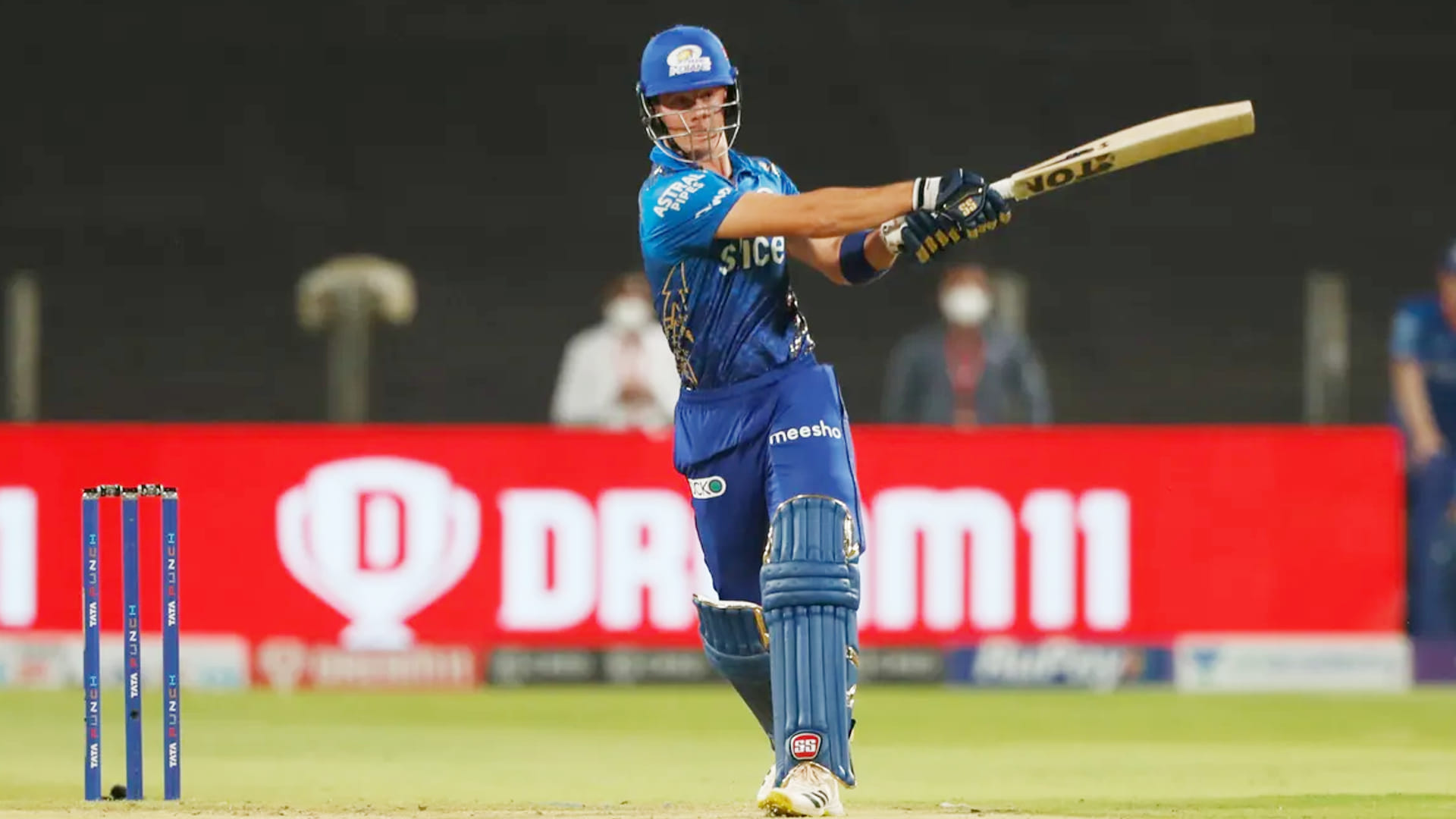 KKR Vs MI Photos and Videos IPL 2022: Kolkata Knight Riders Defeats Mumbai Indians Pat Cummins Record Photos Daniel Sams Baby AB Dewald Brevis No look six Photos Videos