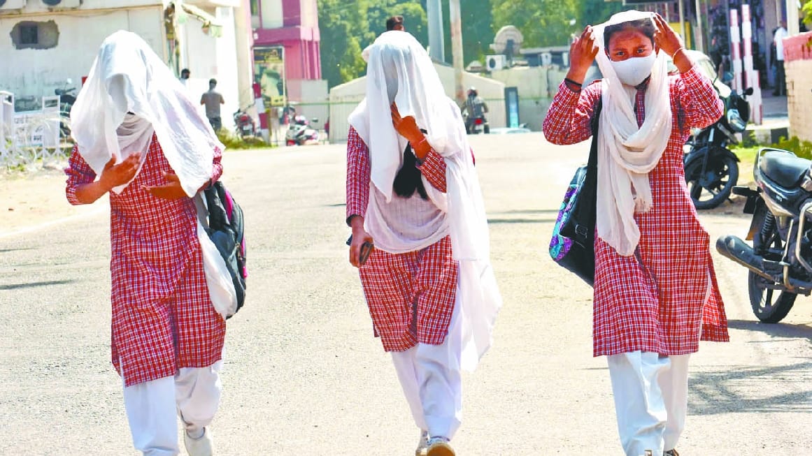 Jammu Kashmir Weather Update jammu temprature goes 36 degrees Kashmir also remains hot