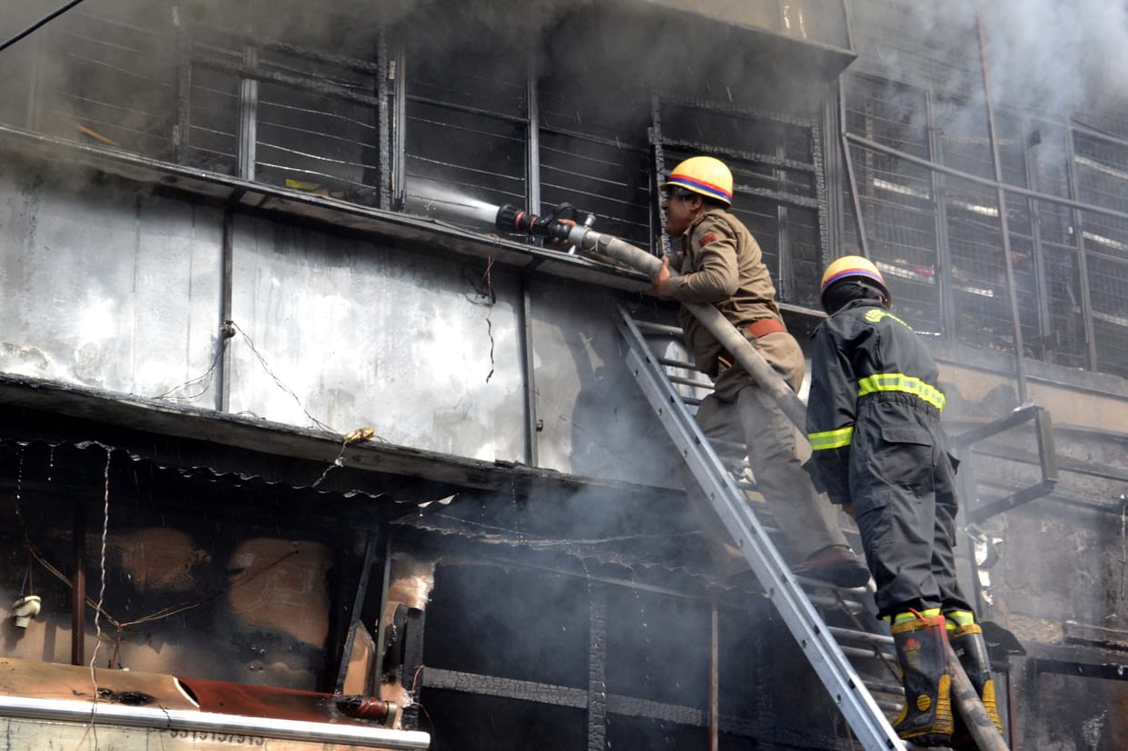 fire in shoe godown on railway road