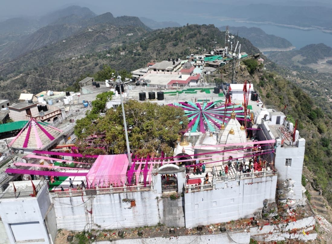 navrater in naina devi temple