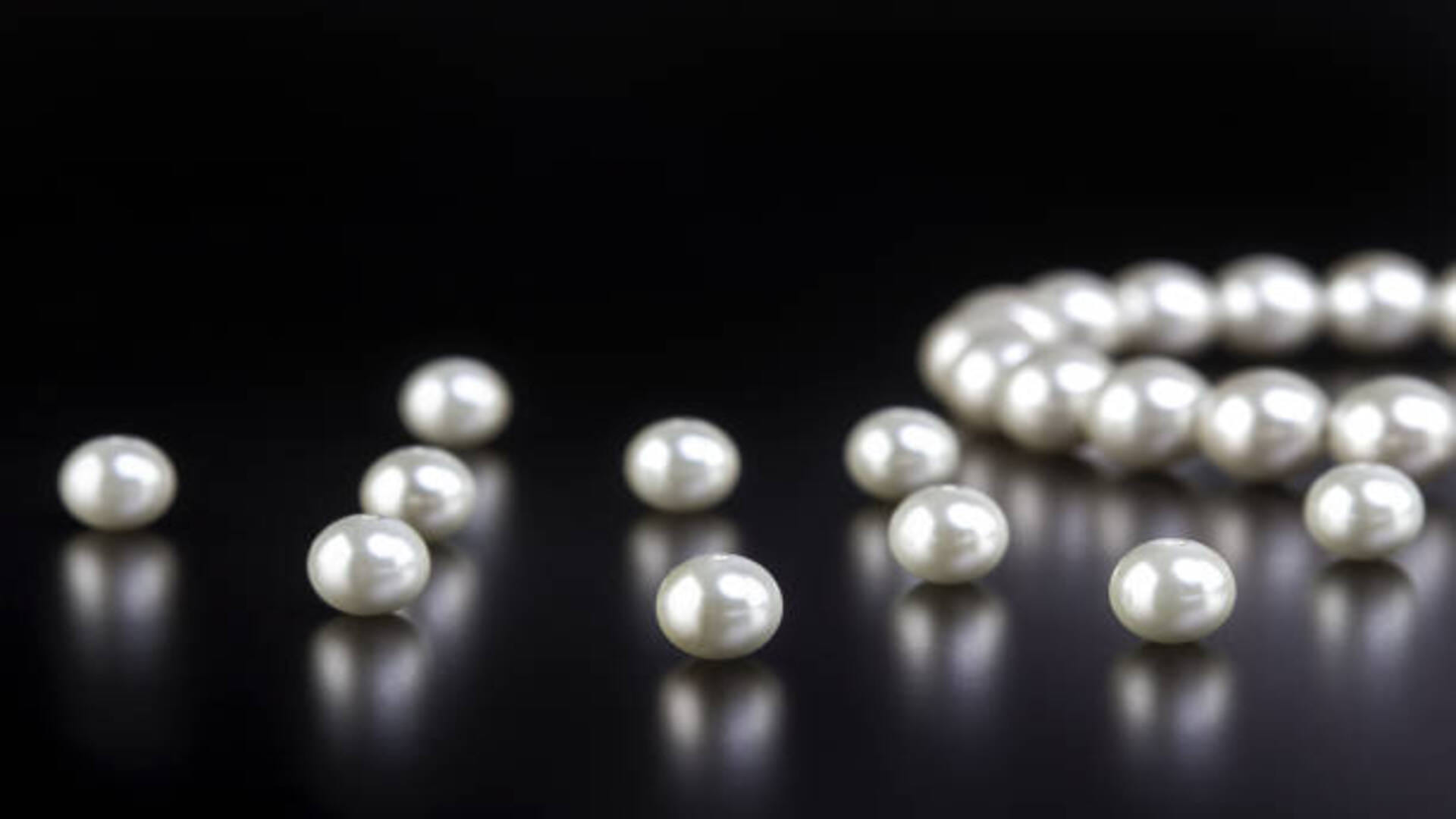Pearl Stone Benefits Know Who Can Wear Moti Gemstone And What Its Benefits And Side Effects in hindi