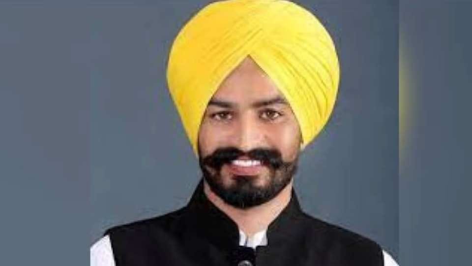 AAP MLA Labh Singh Ugoke reached govt school in Ugoke village as Chief Guest