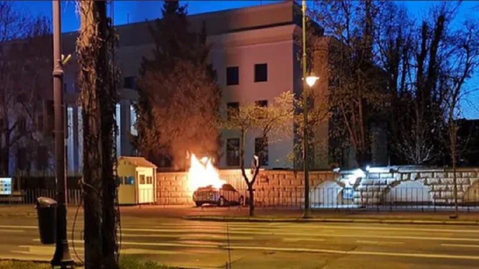 Driver killed as car crashes at gate of Russian embassy in Romania  Bucharest