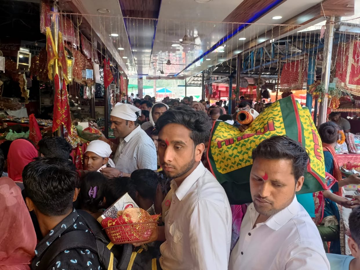Siddhpeeth area resonating with mother's cheers