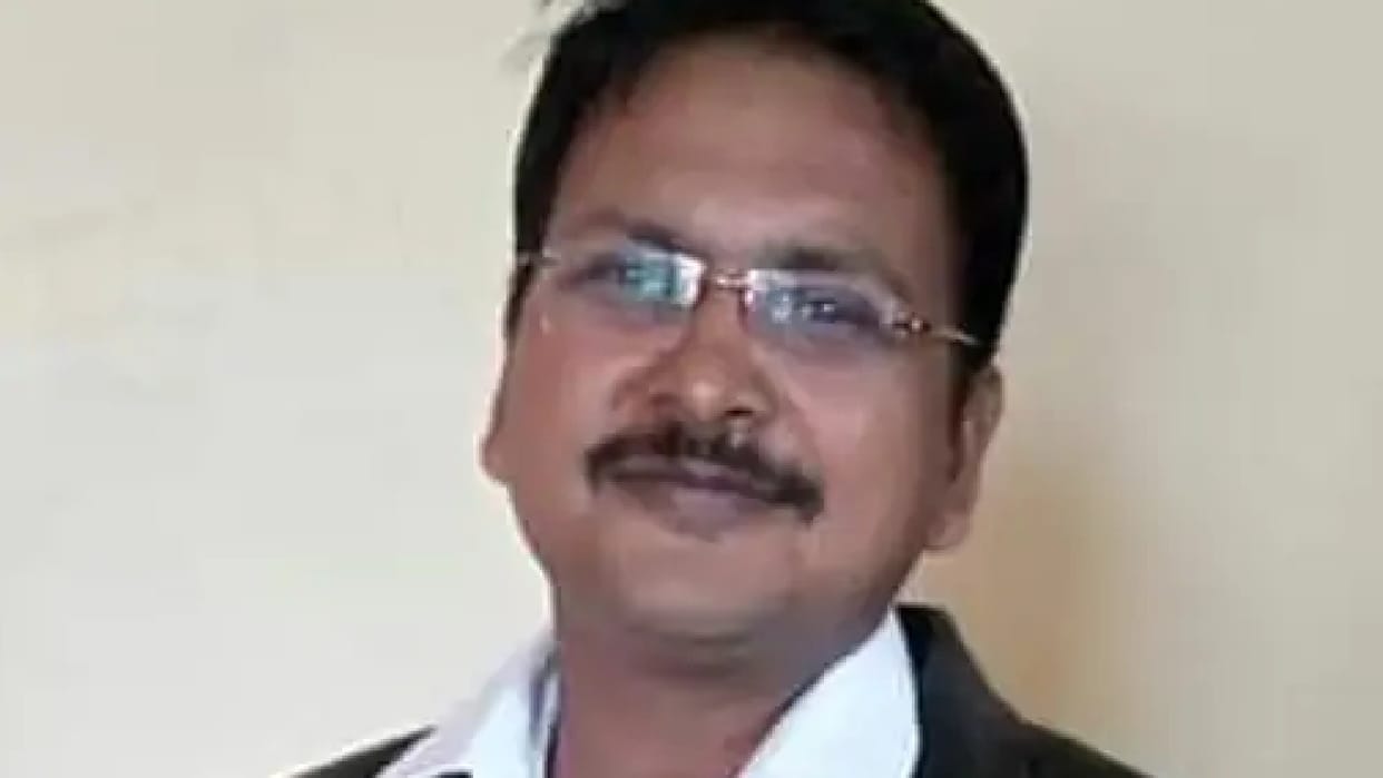Shahdol: Deputy registrar arrested red handed taking bribe of one lakh rupees