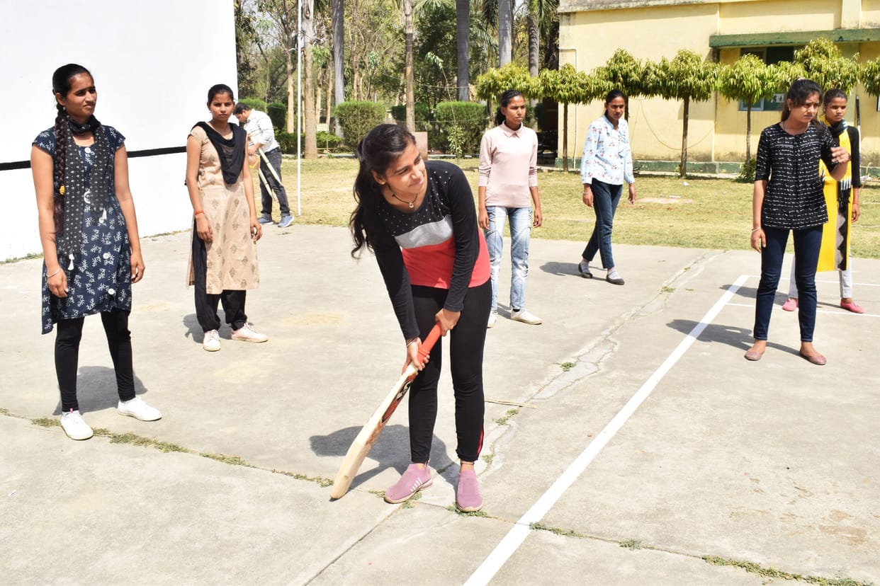 Riya's excellent batting and bowling