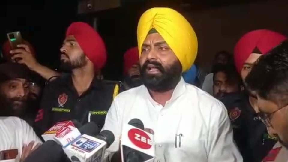 Transport Minister Laljit Singh reached Amritsar