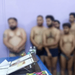 सीधी के थाने में पत्रकारों से कपड़े उतरवाए गए।
