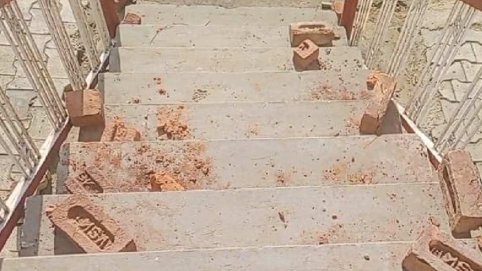 Some youths fired at a house in Batala of Punjab