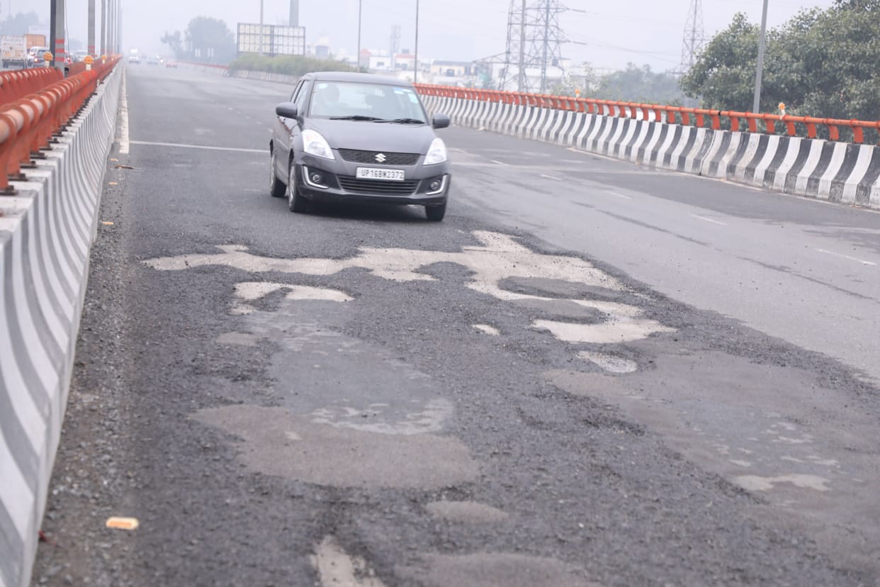 Preparations to ban the movement of heavy vehicles from the elevated road
