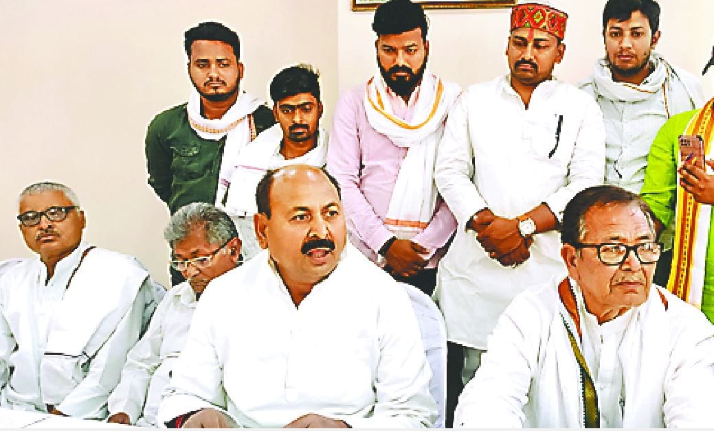 Former MP Radhemohan singh attacked on Ghazipur MP said Afzal Ansari tells achievements of center