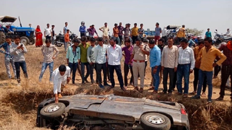 Accident in Sehore: Car overturned uncontrollably near village Chainpura, three killed, three injured