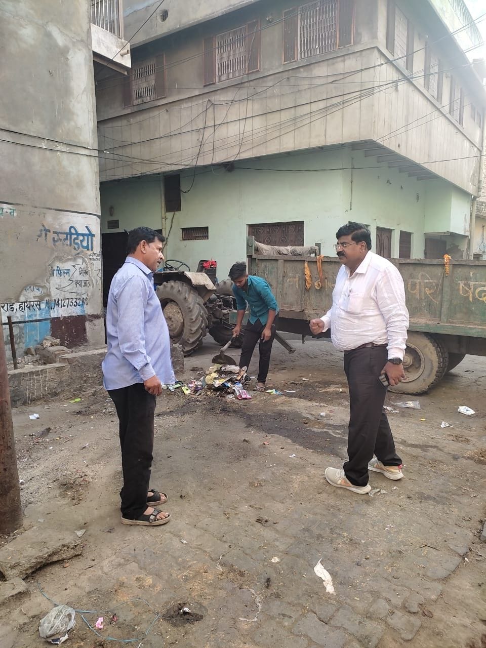 Hathras: The sweeper was found drunk, a female worker was absent