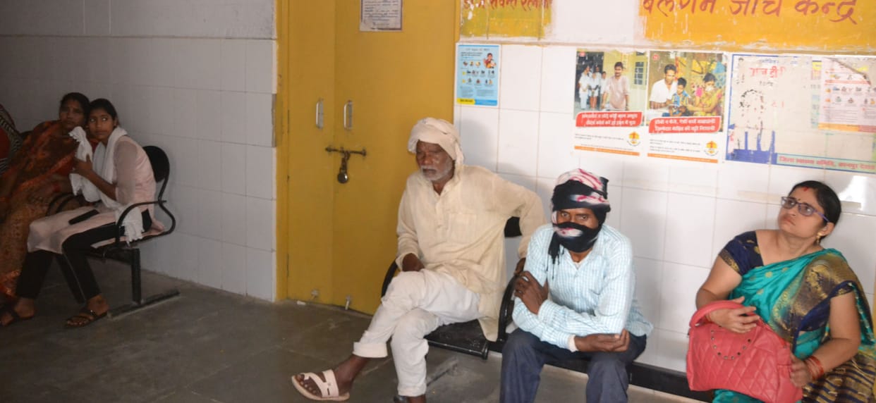 Kanpur dehat : Ultrasound is not happening in district and women's hospital, it is a compulsion to get tested in private pathology